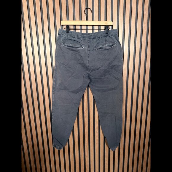 American Eagle Joggers Medium Womens Gray Pull On Drawstring Extreme Flex - Picture 2 of 8